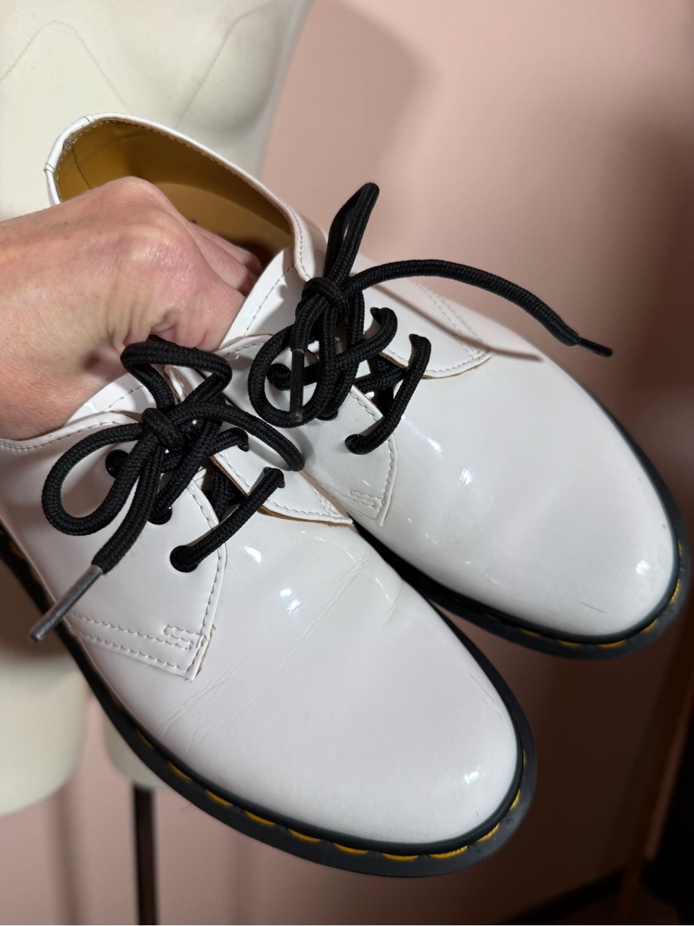 Doc Martens Originals white patten Leather lace up shoe women’s 7